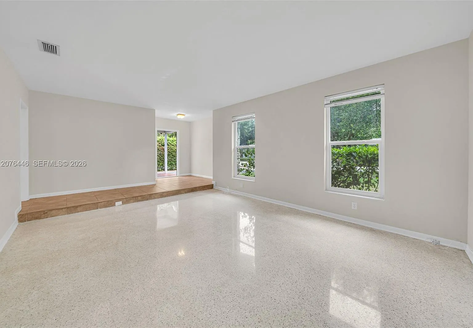 Suniland Terrace — Photo 4