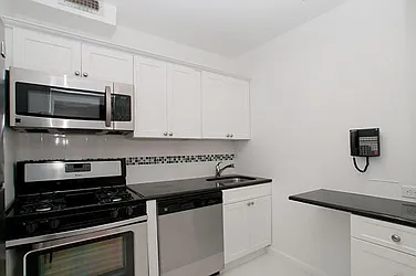 Rented by Domus Realty