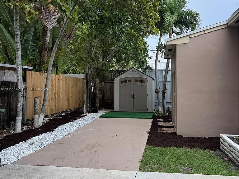 3177 SW 27th Ter #3177 — Photo 15