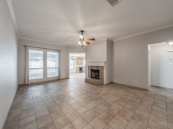 3rd image of 1024 Thistle Meade Cir