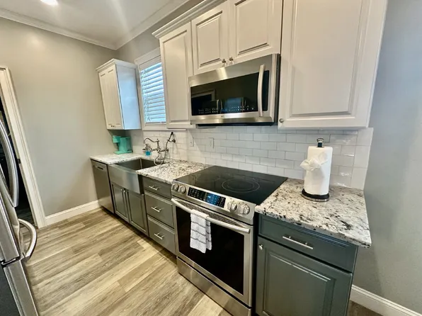 1 bed, 1.0 bath, 700 sqft, $1,695, 14 6th Ave, Bluffton, SC 29910