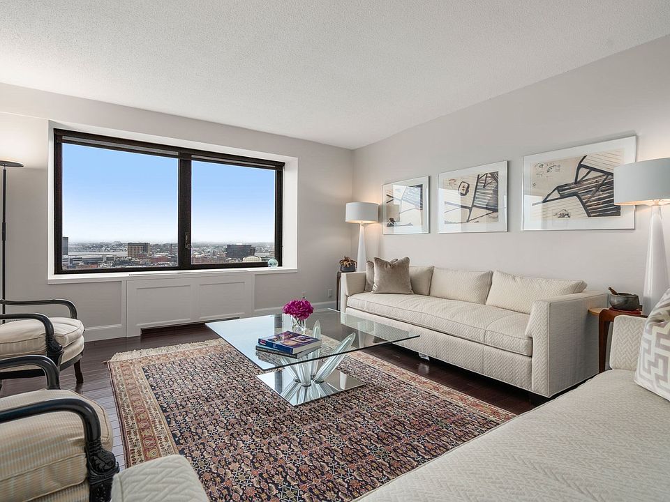 1st image of 85 E India Row APT 28F