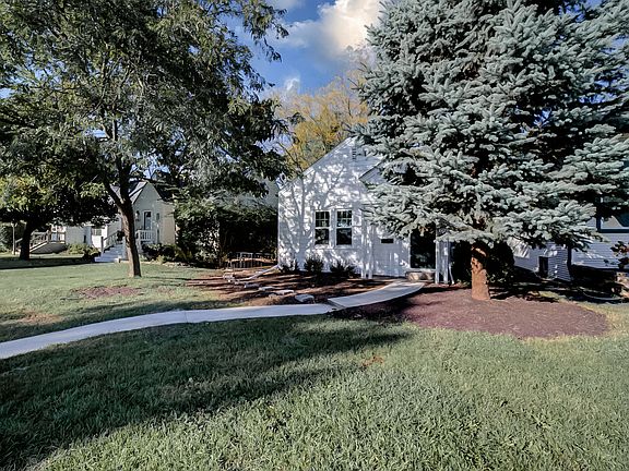 2nd image of 769 N Kennedy Dr