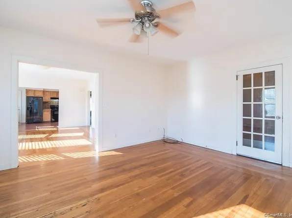2 Pleasant St #2, Windsor Locks, CT 06096