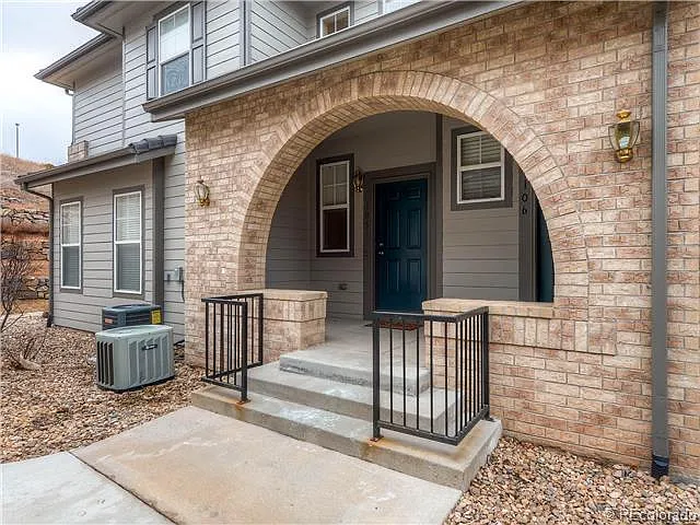 S Winnipeg Cir, Aurora — Photo 1
