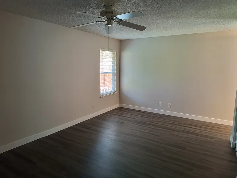 6805 Castillo Ct — Photo 18