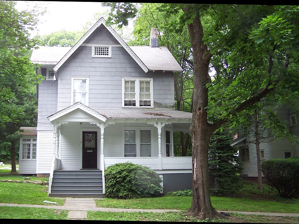 1st image of 1 Ross St