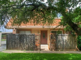 2601 Amherst Ct, Irving, TX 75038