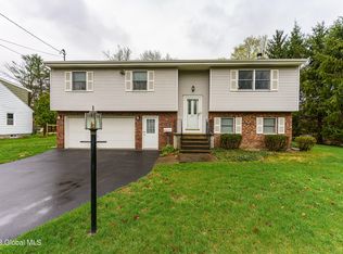 12 Glenbrook Rd, Glenville, NY 12302