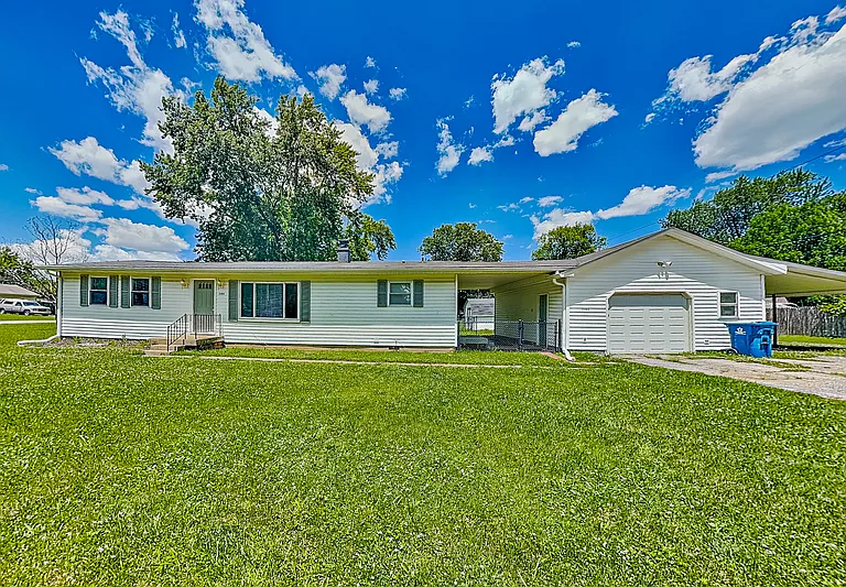 2604 E Murry St — Photo 1