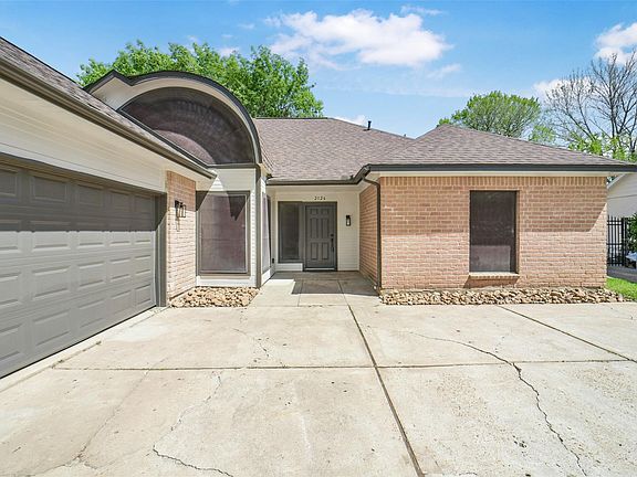 3rd image of 2126 Windmill Dr