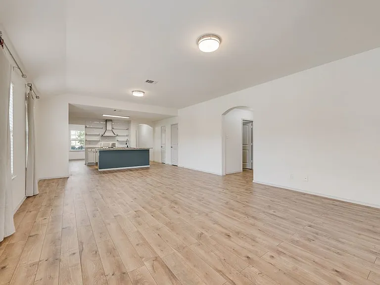 1123 Garnet St — Photo 13