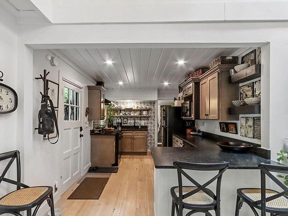 4th image of 20 Collie STREET