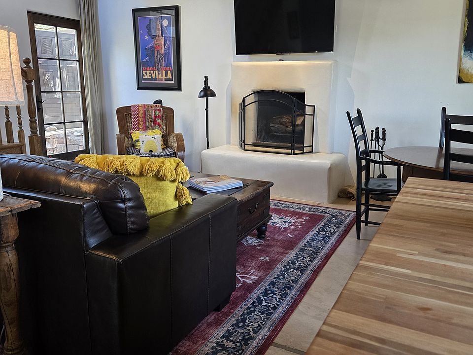 1st image of 1089 Governor Dempsey Dr #B