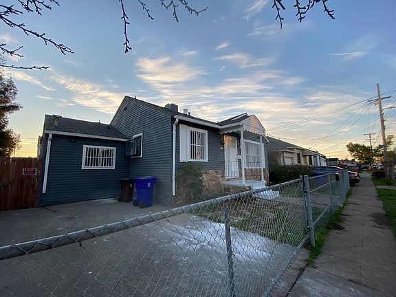 2nd image of 1553 Monterey St