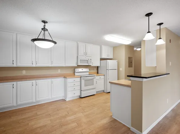 Sterling Ponds Apartments