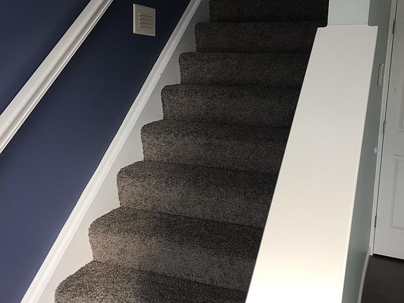 5th image of 261 W Marina Pkwy