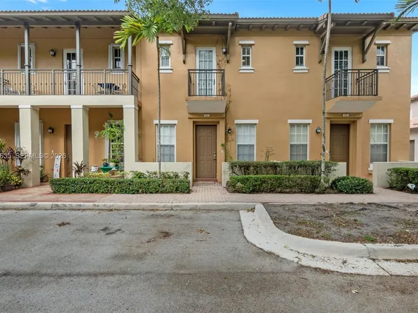 483 SW 147th Ter #2-48, Hollywood, FL 33027
