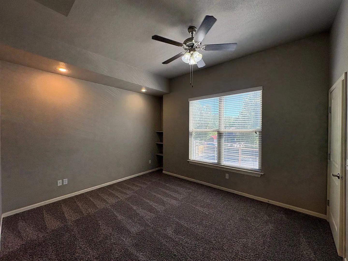 1200 W Walnut Street — Photo 4