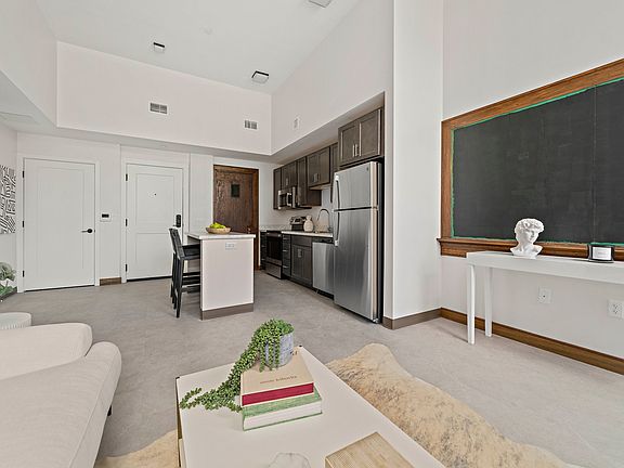 5th image of 61 Summer St #2B-1Ba