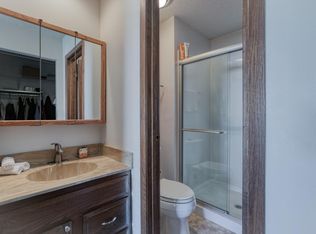 6571 Countryside Dr, Eden Prairie, MN 55346