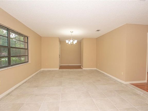 3rd image of 25636 Aberdovey Ave