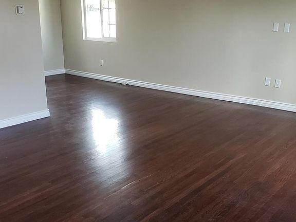 5th image of 1156 W Young St