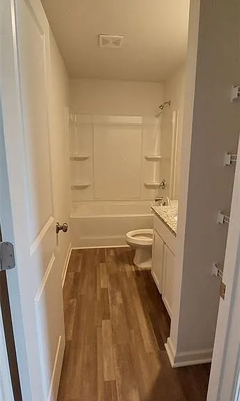 133 Oxford Ln — Photo 25