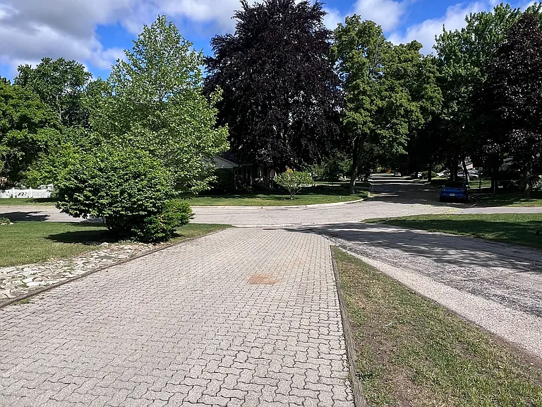 46 Radcliffe Cres — Photo 45