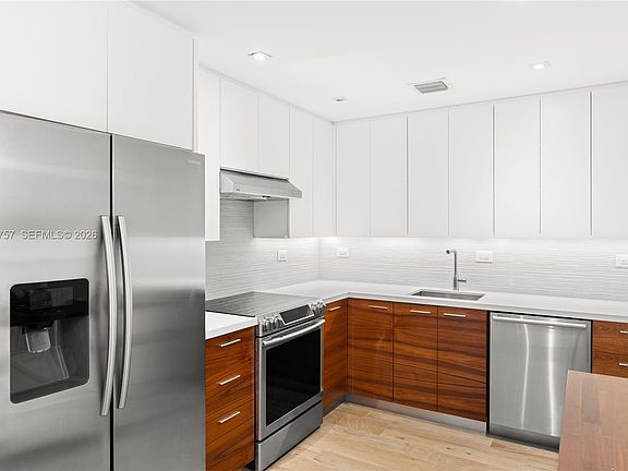 3rd image of 5555 Collins Ave APT 17J