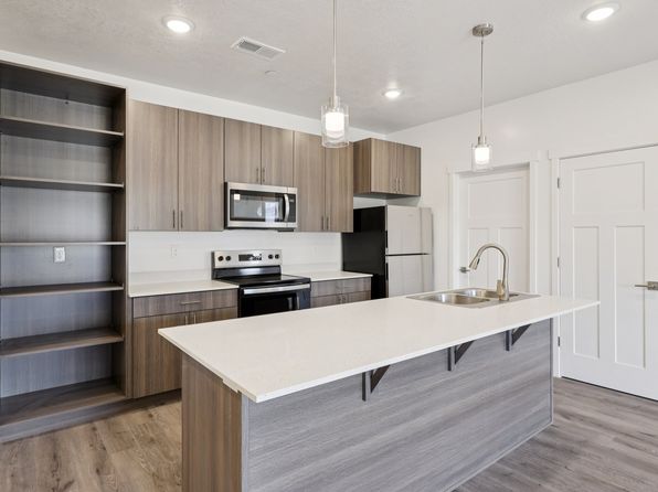 67 W Summit Dr #C308
