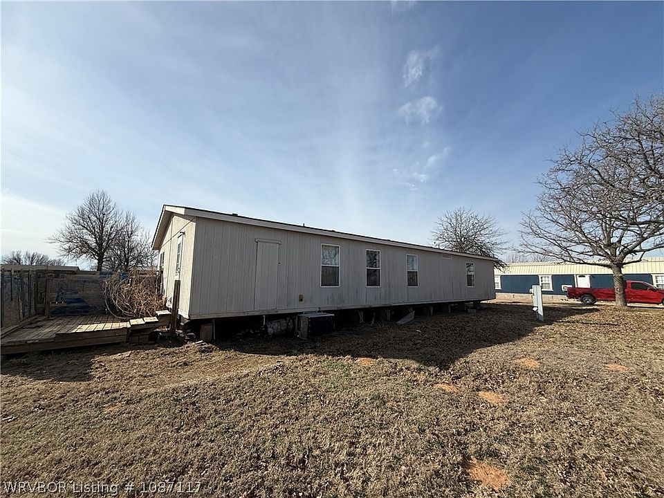 2nd image of 104 Savanna Pl
