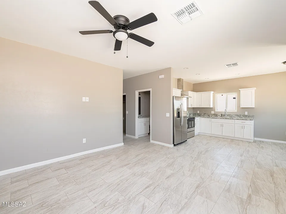 2487 S Campbell Ave #2