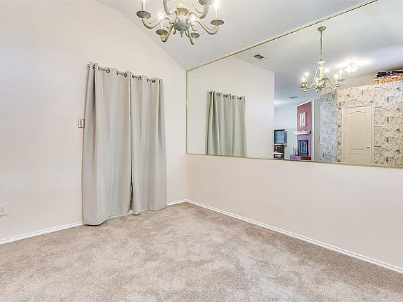 5th image of 709 Crenshaw Dr