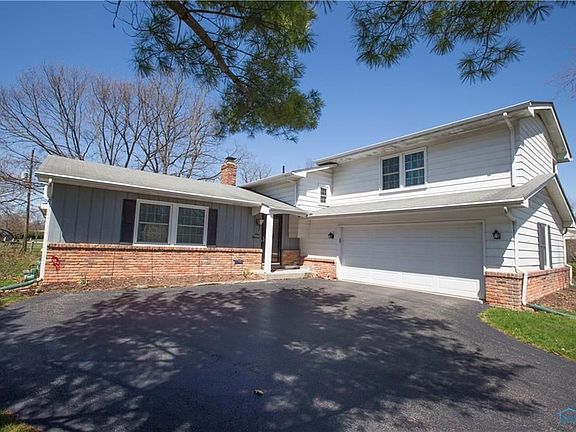 2nd image of 300 Southwood Dr