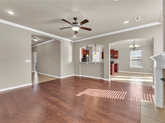 3rd image of 4302 W Murfield Dr