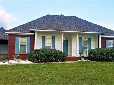 160 Carls Dr, Deatsville, AL, 36022
