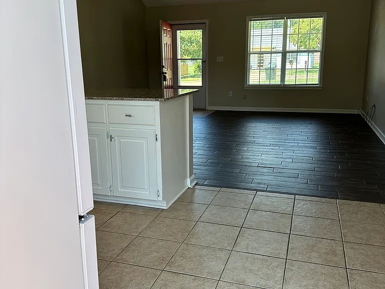 802 Johnston Cv — Photo 26