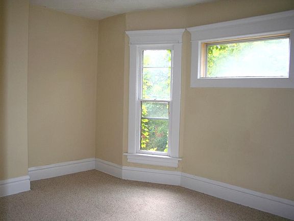 4th image of 781 Bryden Rd APT 3