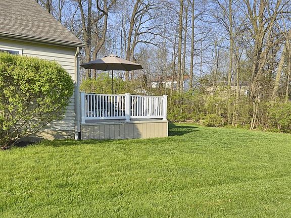 4th image of 2090 Stoneside Dr