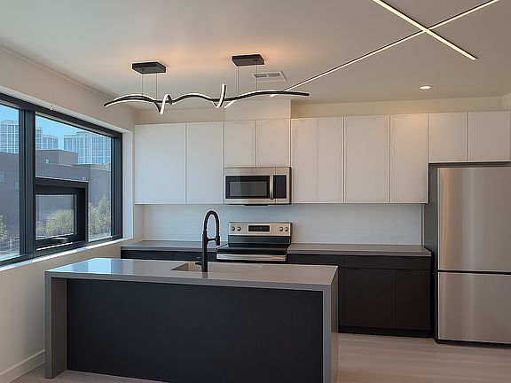 3rd image of 1030 N 1st St #206