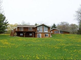 6276 Gilbert Cir, West Bend, WI 53095
