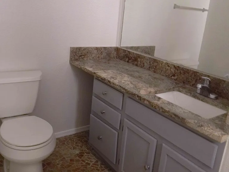 2nd Bathroom