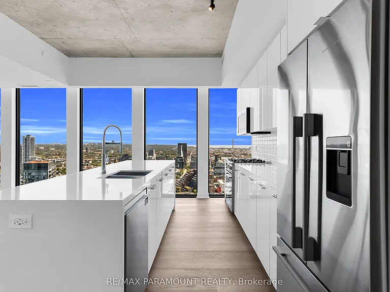 284 King St E #3104 — Photo 13