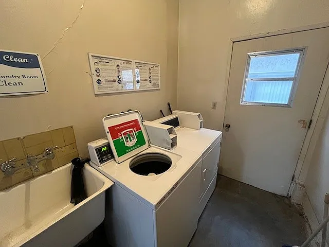 1327 Berkeley — Photo 8