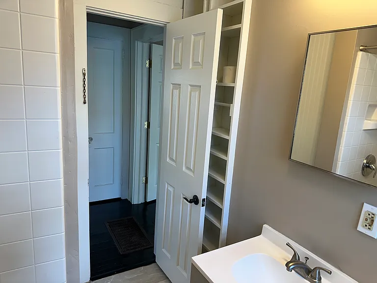 2120 Thornlee Dr — Photo 10