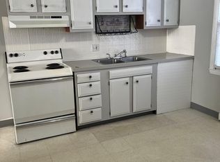 689 Weeden St APT 5, Pawtucket, RI 02860