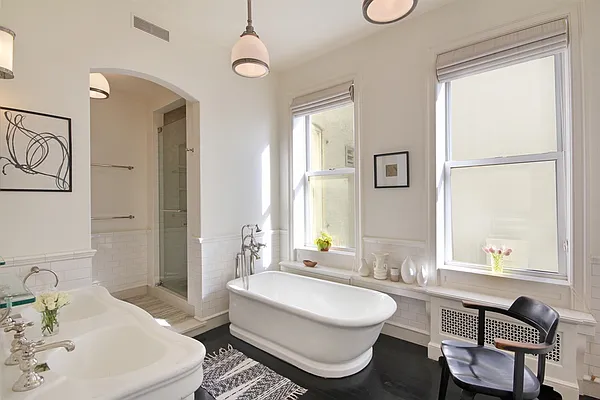 Sold by Corcoran | media 21