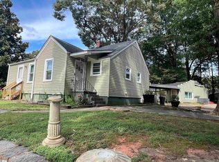 801 Perry Rd, Greenville, SC 29609