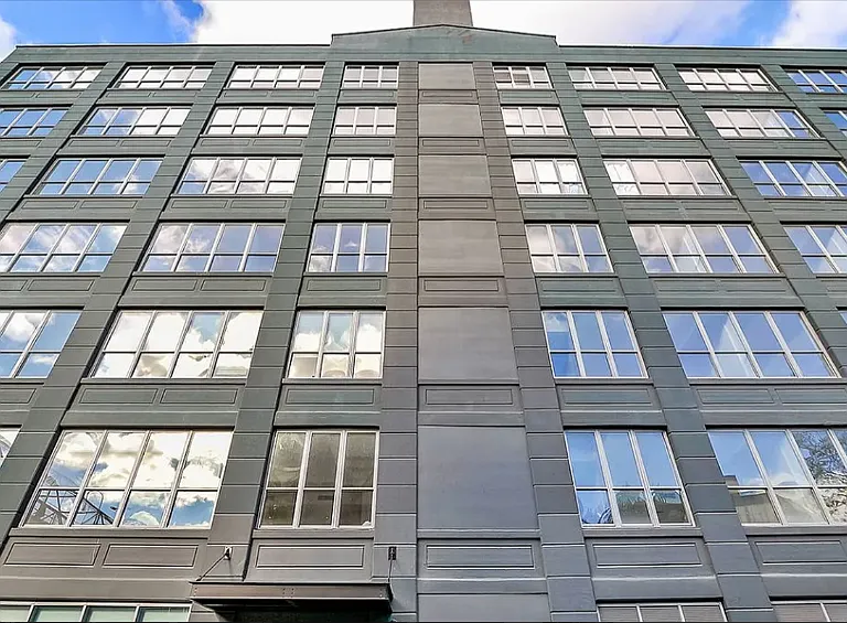 338 Berry St #2H — Photo 15